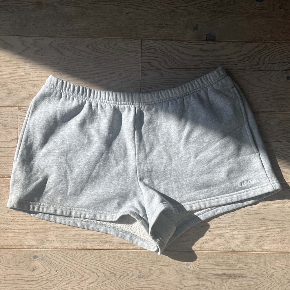 ARITZIA SWEATFLEECE COZY FLEECE SHORTS